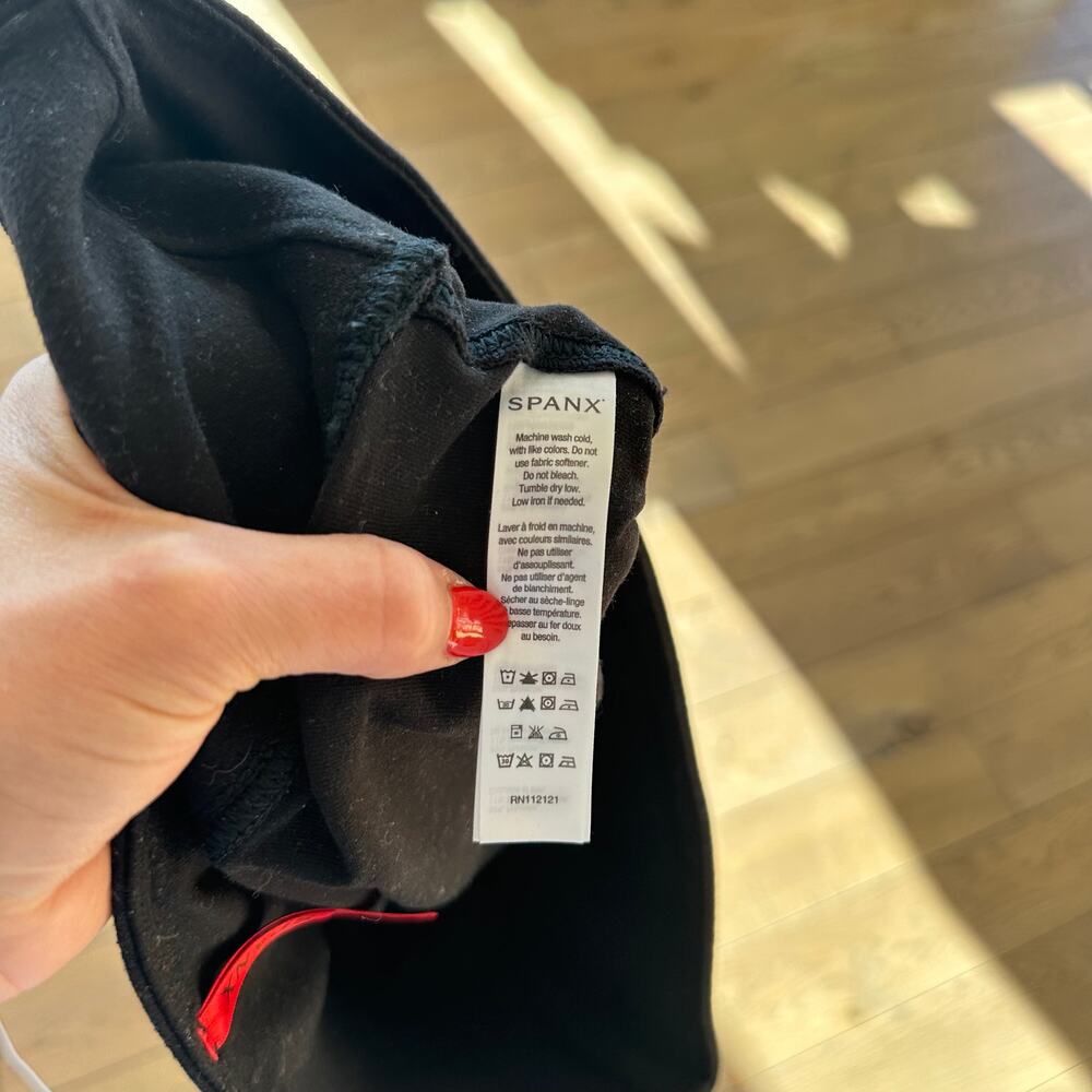 Spanx SPANXsmooth OnForm Cropped Leggings Very Black M - Picture 8 of 10